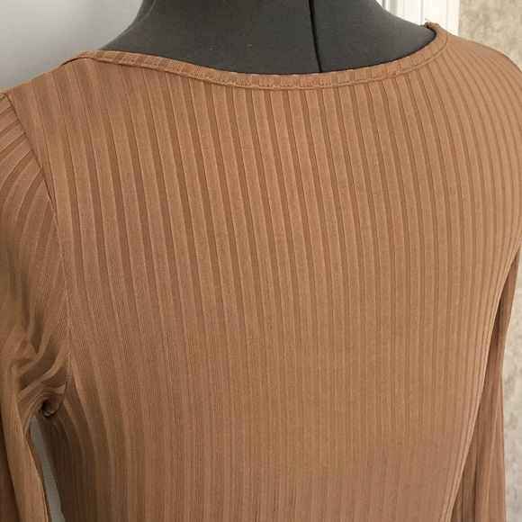 SHEIN Beige Cropped Ribbed Knit Long Sleeve Top M New - Picture 9 of 12